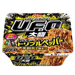 日清 焼そばU.F.O. 大盛 ぶっ濃いトリプルペッパー 手羽先風味焼そば【2025/12/18】